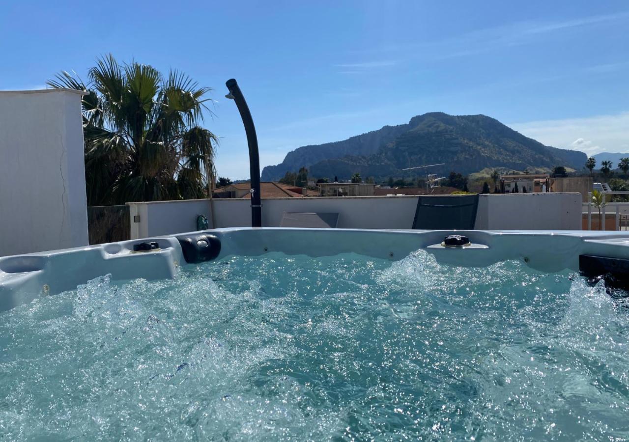 Flat With Jacuzzi - Casa Pia Apartment Mondello Ngoại thất bức ảnh